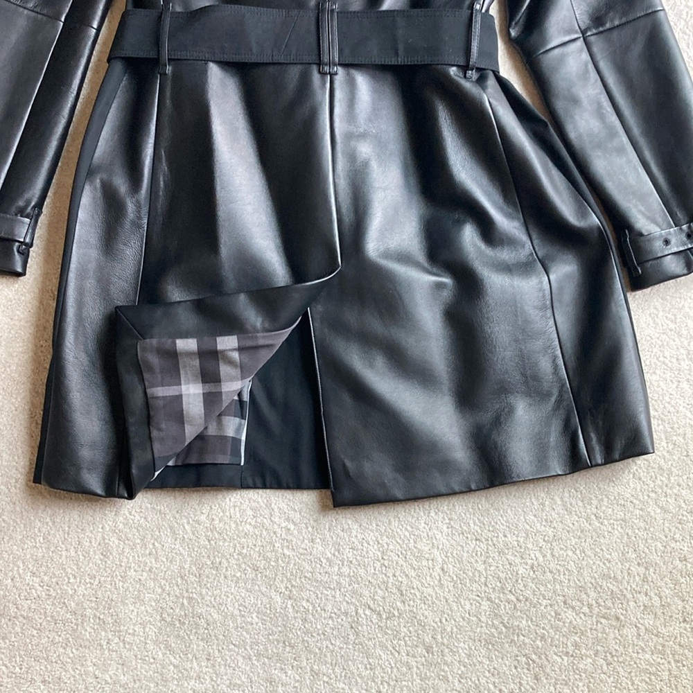 Burberry London leather/cotton, double breasted & belted trench coat - like new - Picture 14 of 15